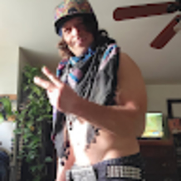 Meet your Posher, Joshua - Picture 1 of 1